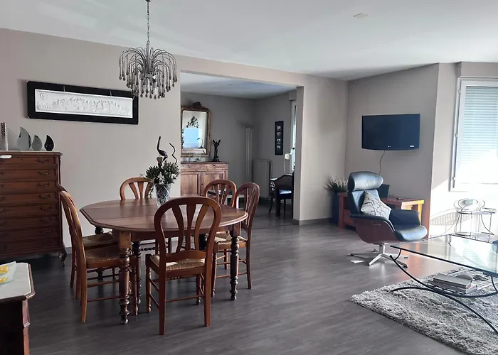 Vue Cite Apartment *